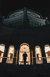 Private museum architecture: multi-purpose spaces